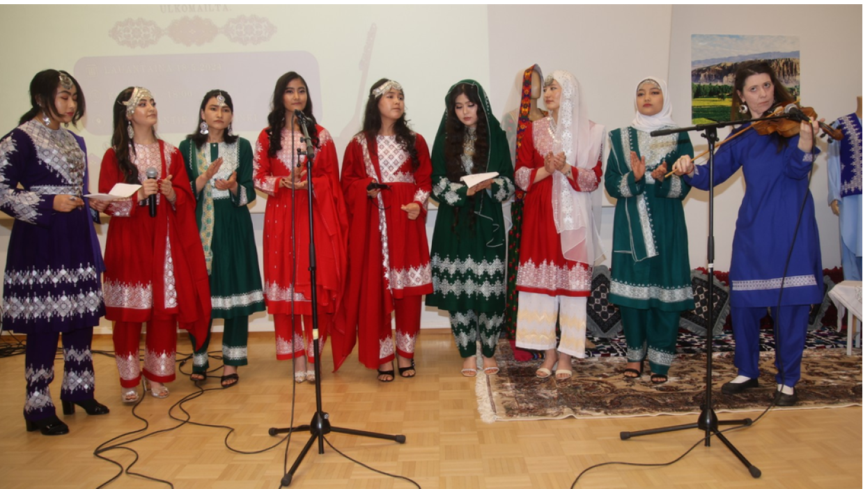Hazaragi music on Hazara Cultural Day celebration by Asad Sarkhosh and Meri-Sofia